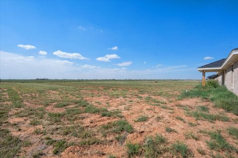 A home in Slaton