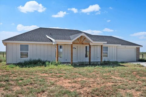 A home in Slaton