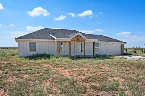 A home in Slaton