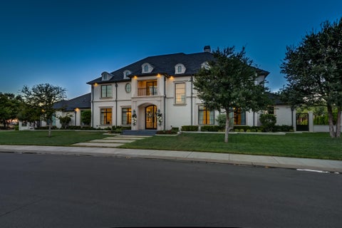 Photo of 4716 111th Drive, Lubbock, TX 79424 (MLS # 202612672)