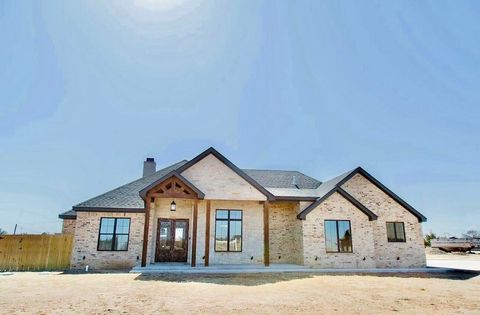 Photo of 7211 W 12th Street, Plainview, TX 79072 (MLS # 202607364)