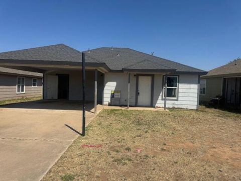 Photo of 817 Ute Avenue, Lubbock, TX 79403 (MLS # 202605342)