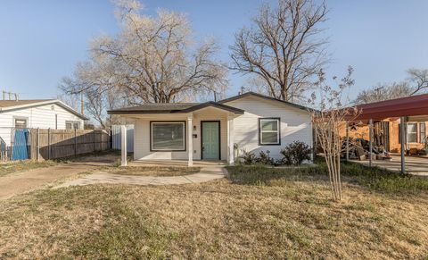Photo of 4816 40th Street, Lubbock, TX 79414 (MLS # 202609904)