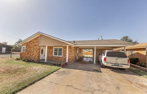 Photo of 1724 E 2nd Street, Lubbock, TX 79403 (MLS # 202605739)
