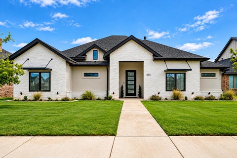 Photo of 604 N 9th Street, Wolfforth, TX 79382 (MLS # 202614203)