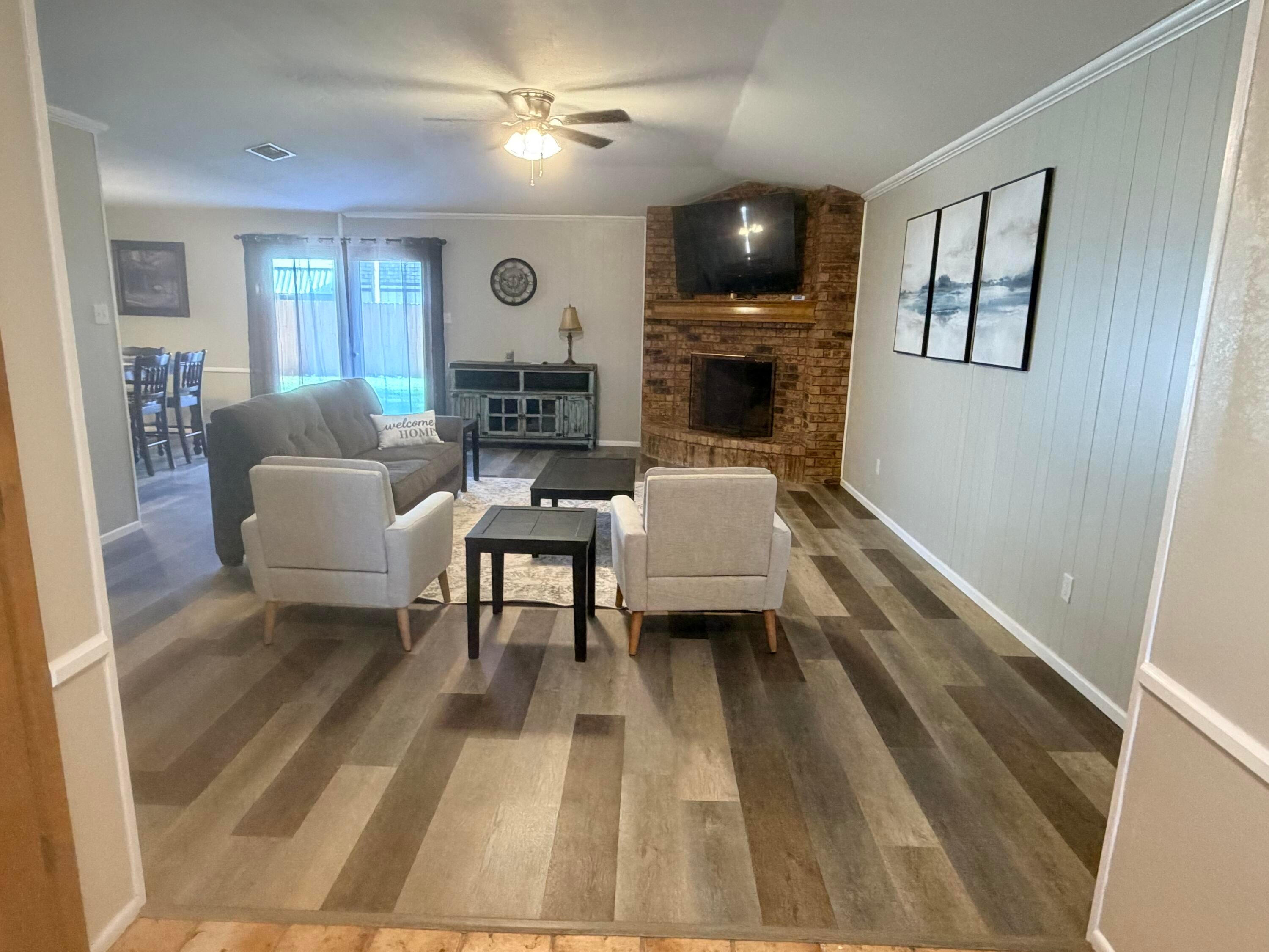 311 Douglas Street - Photo 3