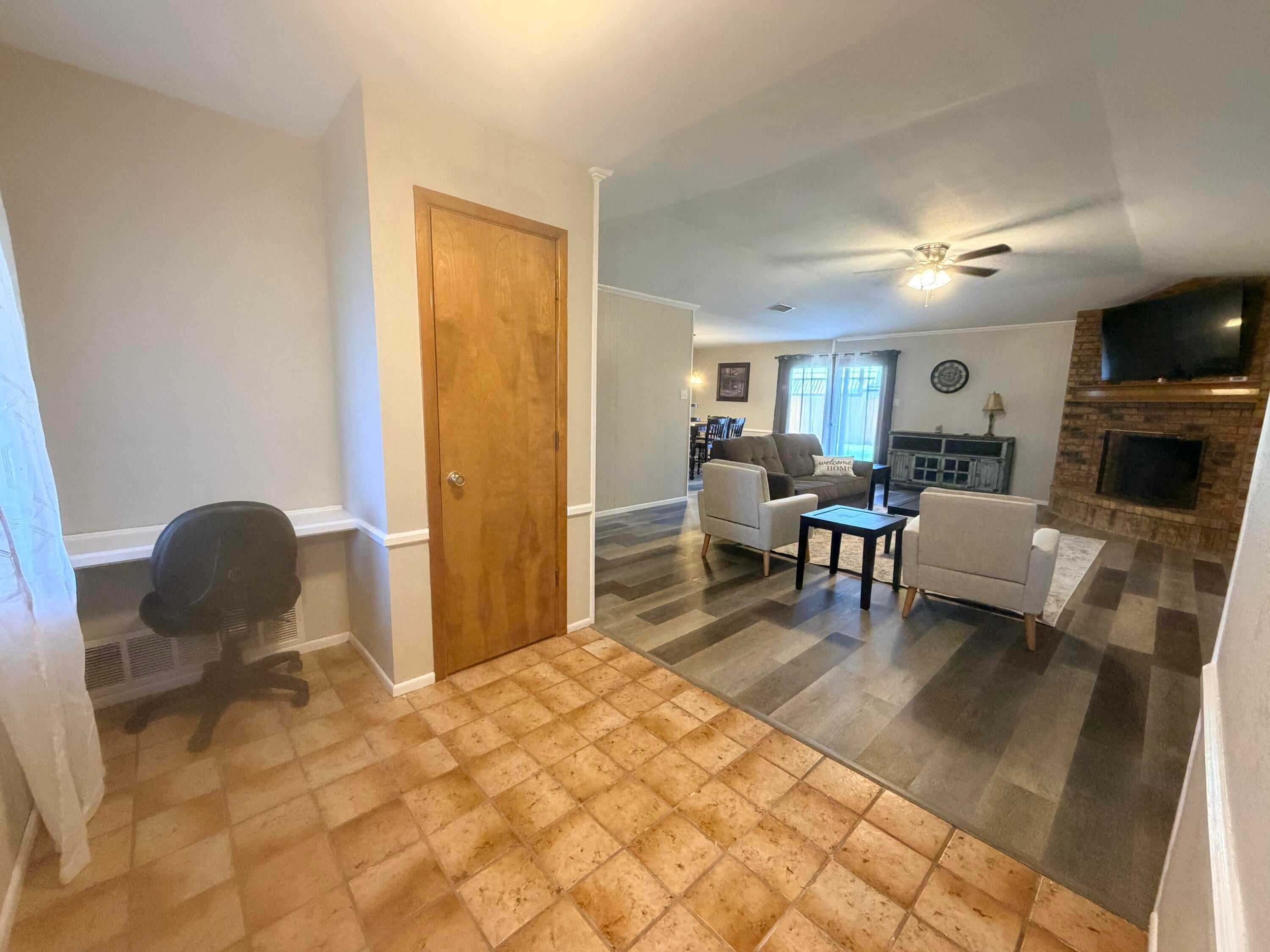 311 Douglas Street - Photo 2