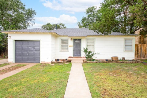 Photo of 3614 38th Street, Lubbock, TX 79413 (MLS # 202612286)
