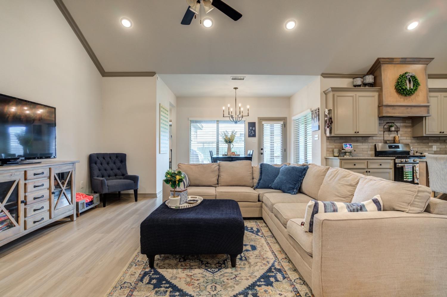 Lubbock, Texas 79424, United States, 3 Bedrooms Bedrooms, ,2 BathroomsBathrooms,Residential,Active,52638