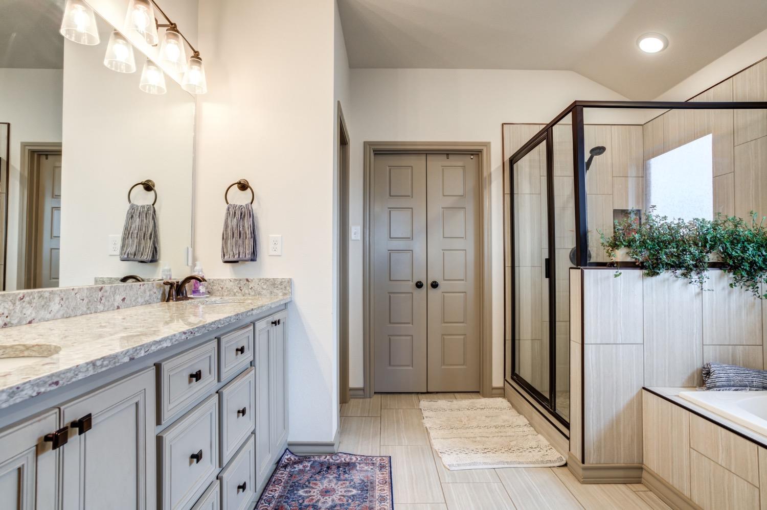 Lubbock, Texas 79424, United States, 3 Bedrooms Bedrooms, ,2 BathroomsBathrooms,Residential,Active,52638