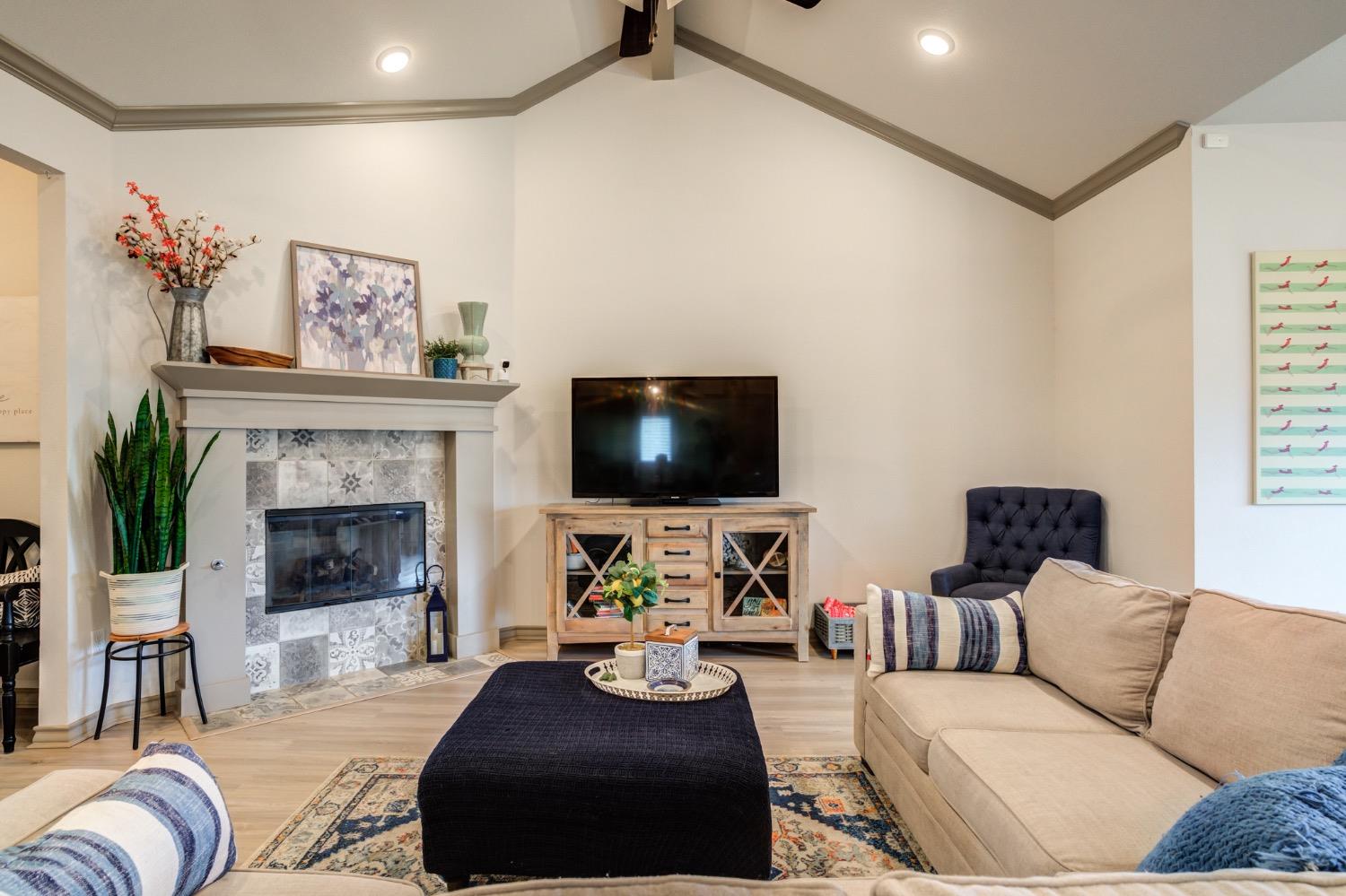 Lubbock, Texas 79424, United States, 3 Bedrooms Bedrooms, ,2 BathroomsBathrooms,Residential,Active,52638