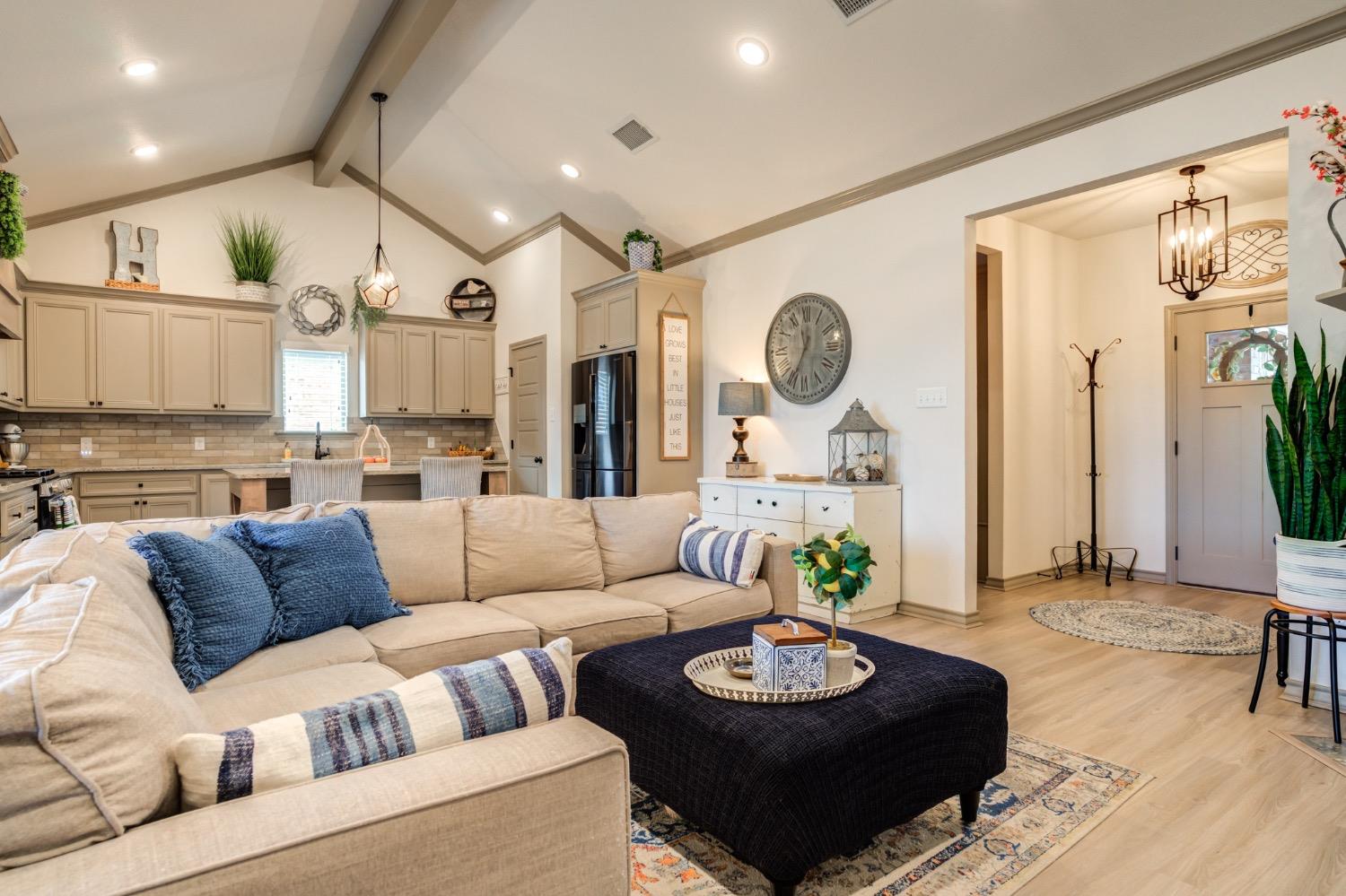 Lubbock, Texas 79424, United States, 3 Bedrooms Bedrooms, ,2 BathroomsBathrooms,Residential,Active,52638