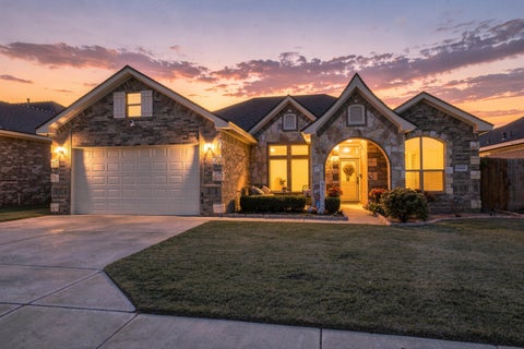 Photo of 6411 94th Street, Lubbock, TX 79424 (MLS # 202614448)