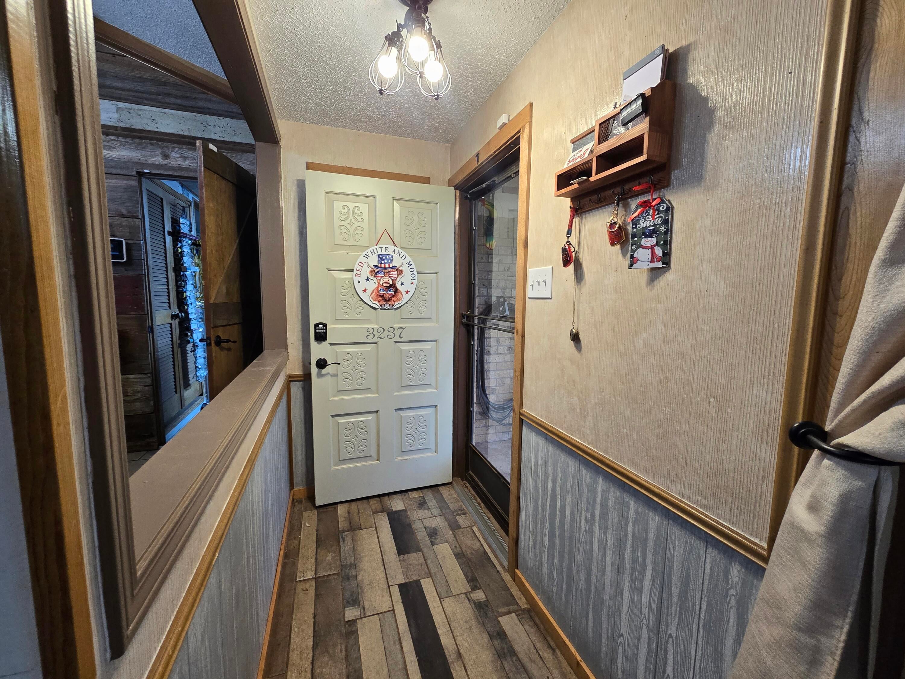 3237 93rd Street - Photo 3