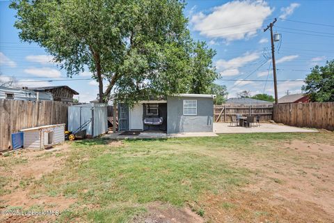 Photo of 2910 Dartmouth Street, Lubbock, TX 79415 (MLS # 202603071)