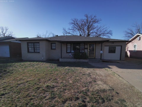 Photo of 1907 38th Street, Lubbock, TX 79412 (MLS # 202609169)