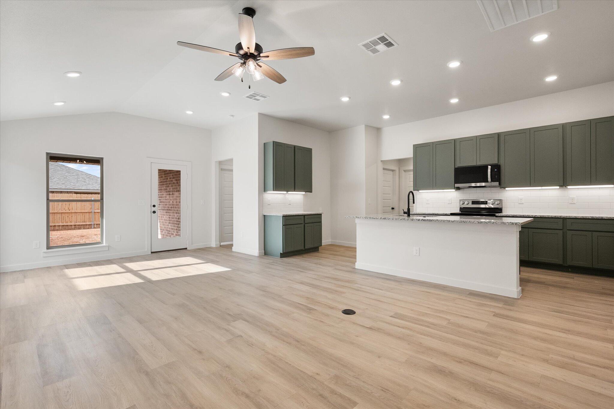 2407 Aberdeen Avenue