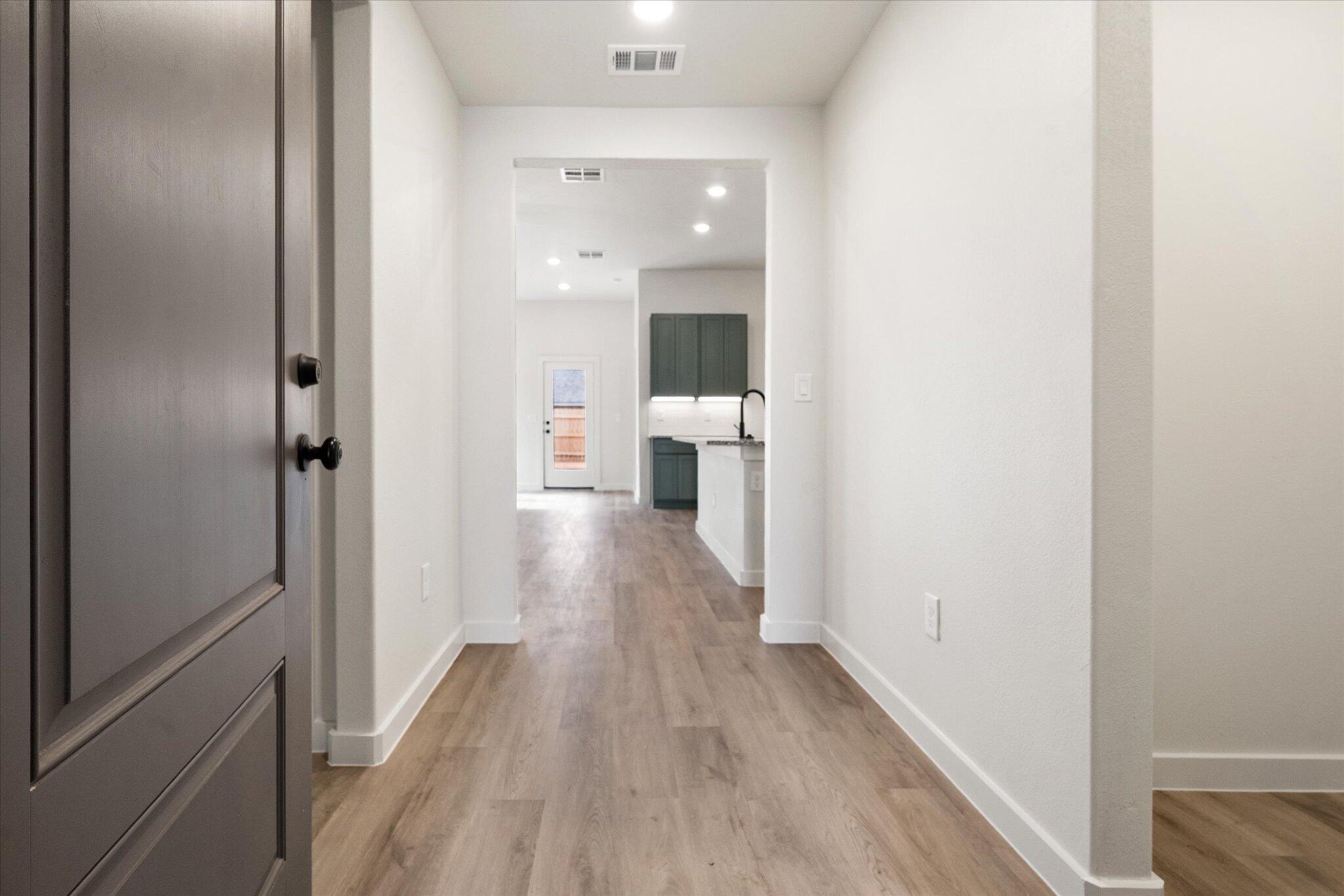 2407 Aberdeen Avenue