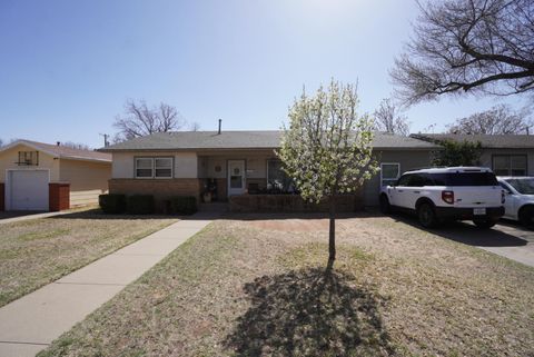 Photo of 2609 46th Street, Lubbock, TX 79413 (MLS # 202603538)