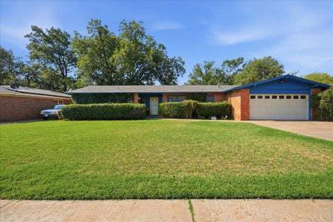 Photo of 2709 54th Street, Lubbock, TX 79413 (MLS # 202613046)