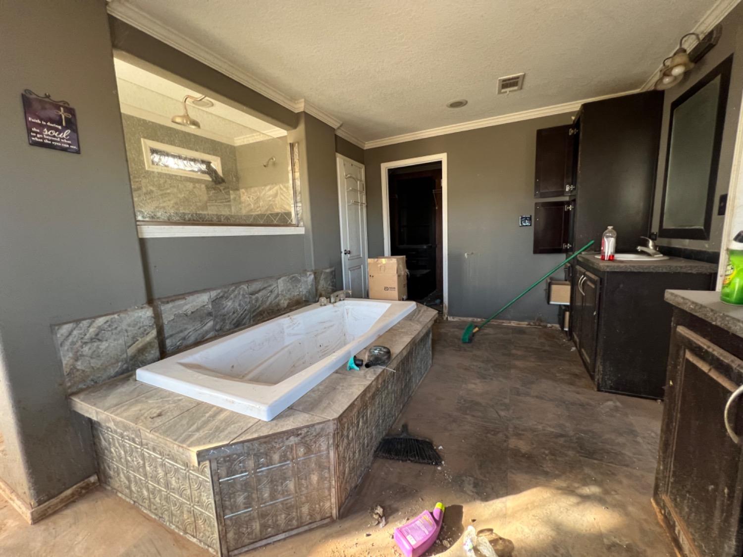 Lubbock, Texas 79415, United States, 3 Bedrooms Bedrooms, ,2 BathroomsBathrooms,Residential,Active,68061