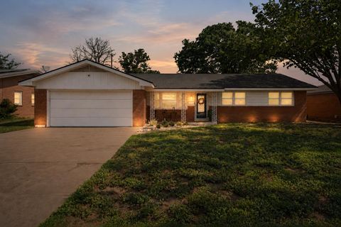 Photo of 5228 16th Street, Lubbock, TX 79416 (MLS # 202609279)