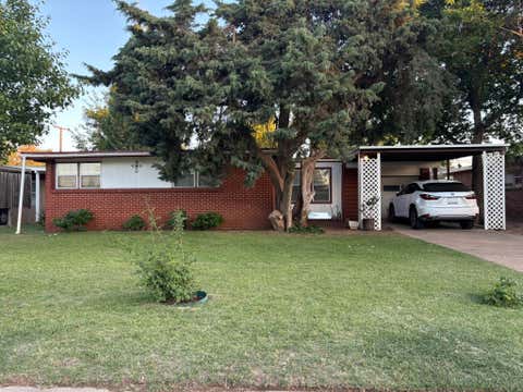 Photo of 2313 47th Street, Lubbock, TX 79412 (MLS # 202607773)