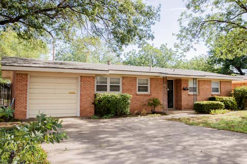 Photo of 4926 48th Street, Lubbock, TX 79414 (MLS # 202608165)
