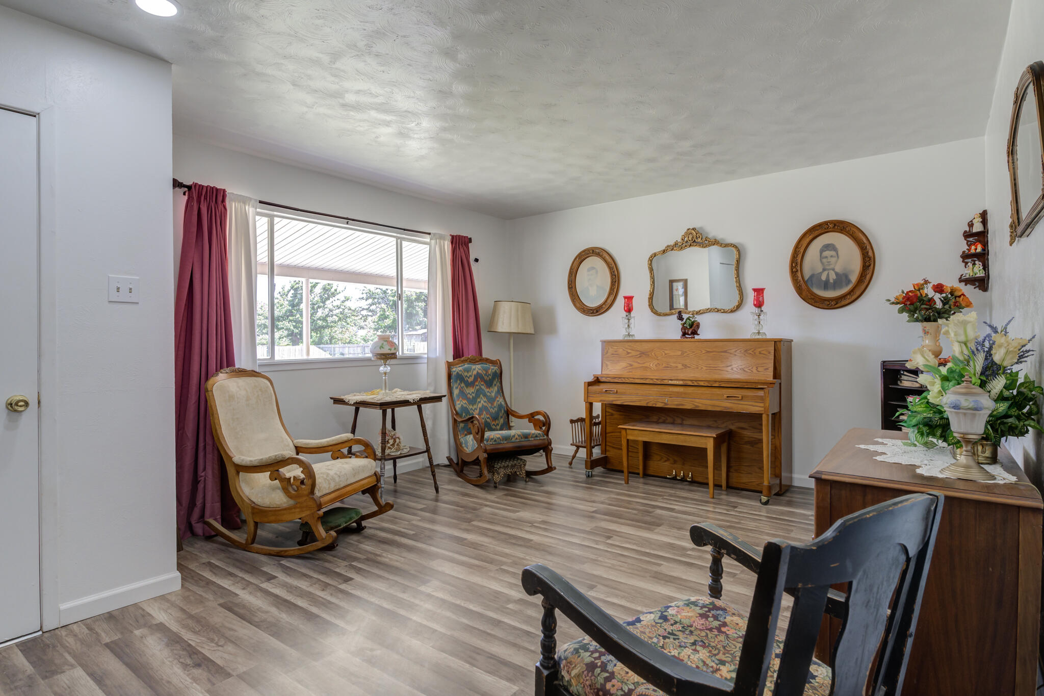 1619 Ave L, Ralls, TX, 79357 4 1619 Ave L