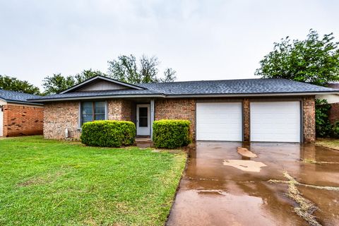 Photo of 2307 80th Street, Lubbock, TX 79423 (MLS # 202606906)