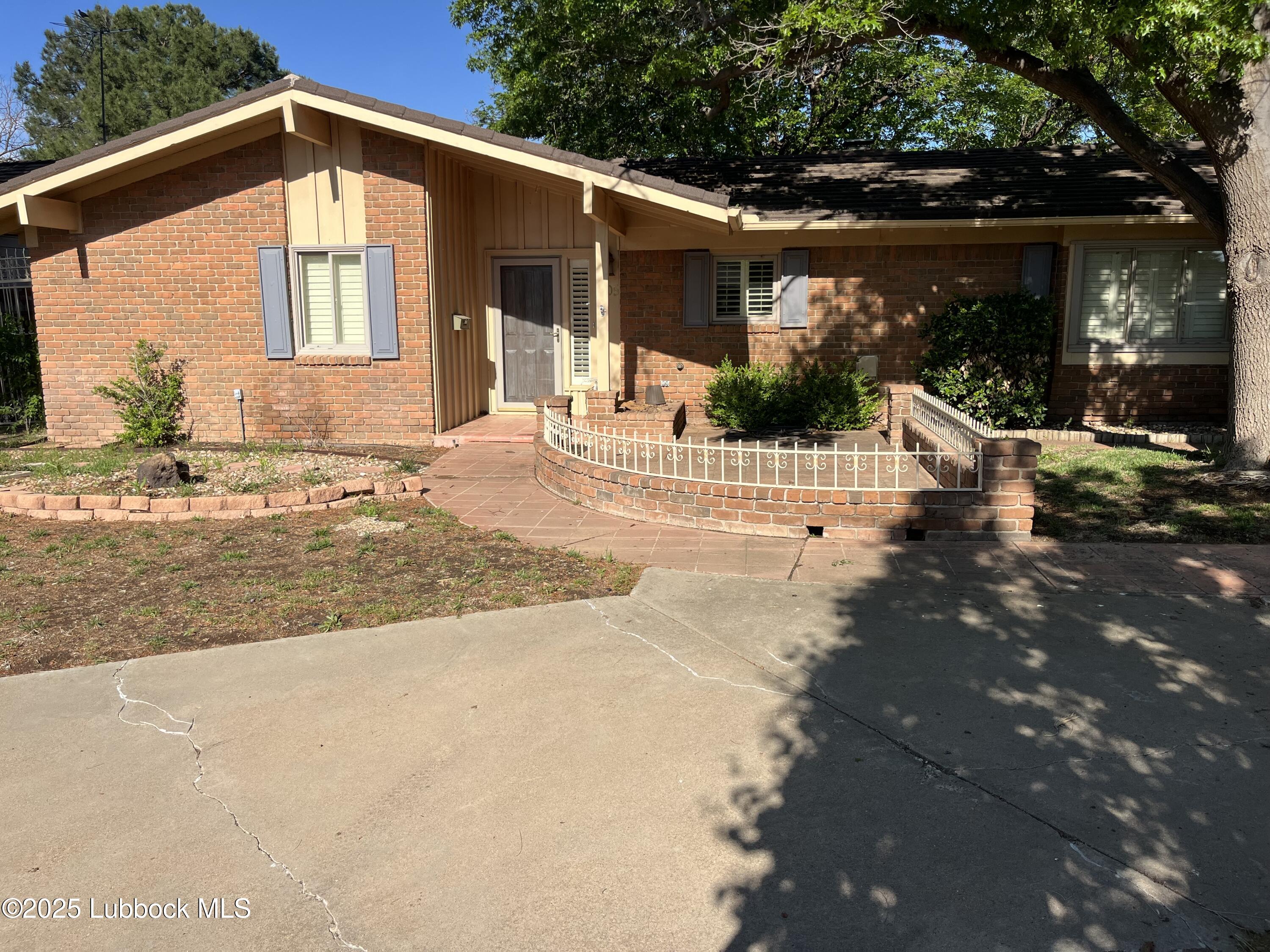 1105 Holliday, Plainview, TX, 79072 2 1105 Holliday