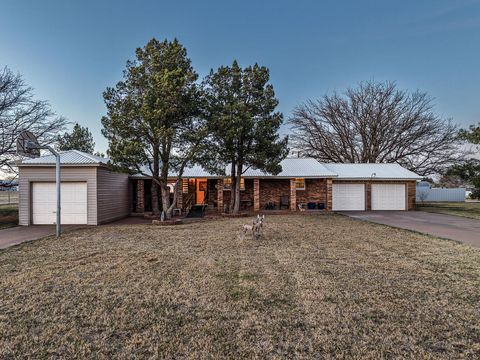 Photo of 2544 County Road 7670, Lubbock, TX 79423 (MLS # 202603519)