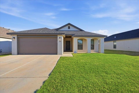 Photo of 2006 140th Street, Lubbock, TX 79423 (MLS # 202613792)