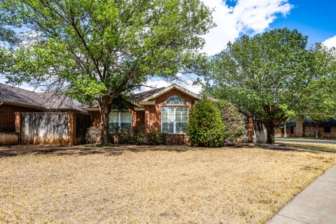 Photo of 4902 Amherst Street, Lubbock, TX 79416 (MLS # 202612466)