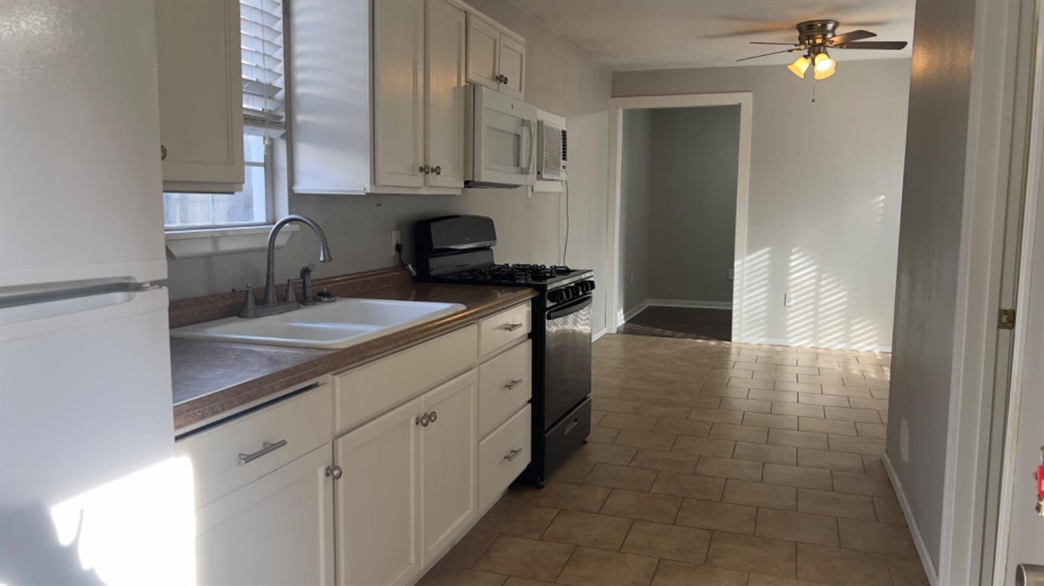 Lubbock, Texas 79410, United States, 4 Bedrooms Bedrooms, ,4 BathroomsBathrooms,Residential,Active,90584