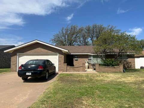 Photo of 104 Holly Circle, Levelland, TX 79336 (MLS # 202611809)