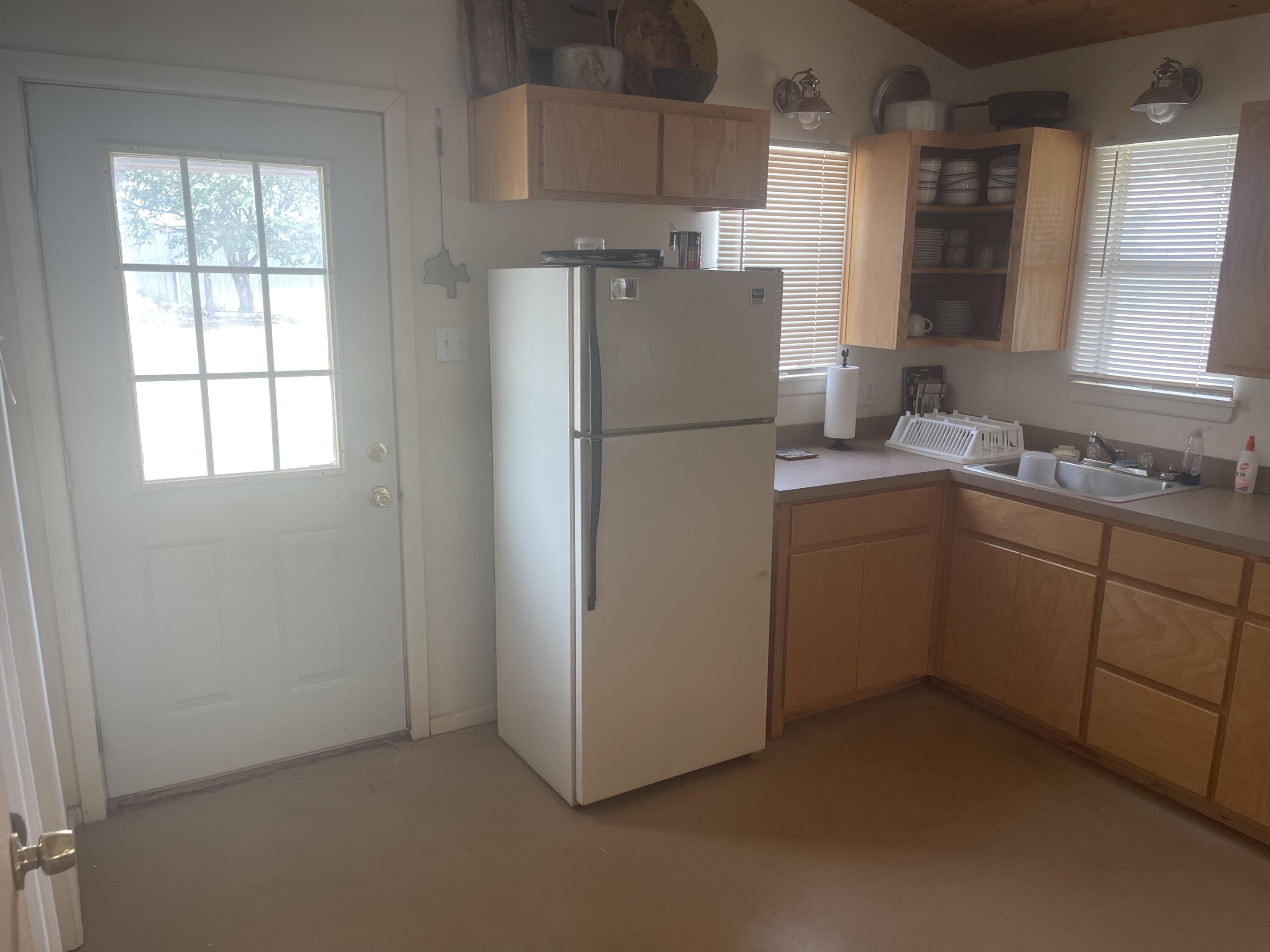 16903 N County Rd 2000
