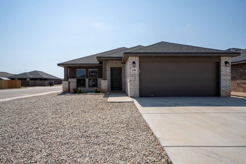 Photo of 13708 Avenue R, Lubbock, TX 79423 (MLS # 202613854)