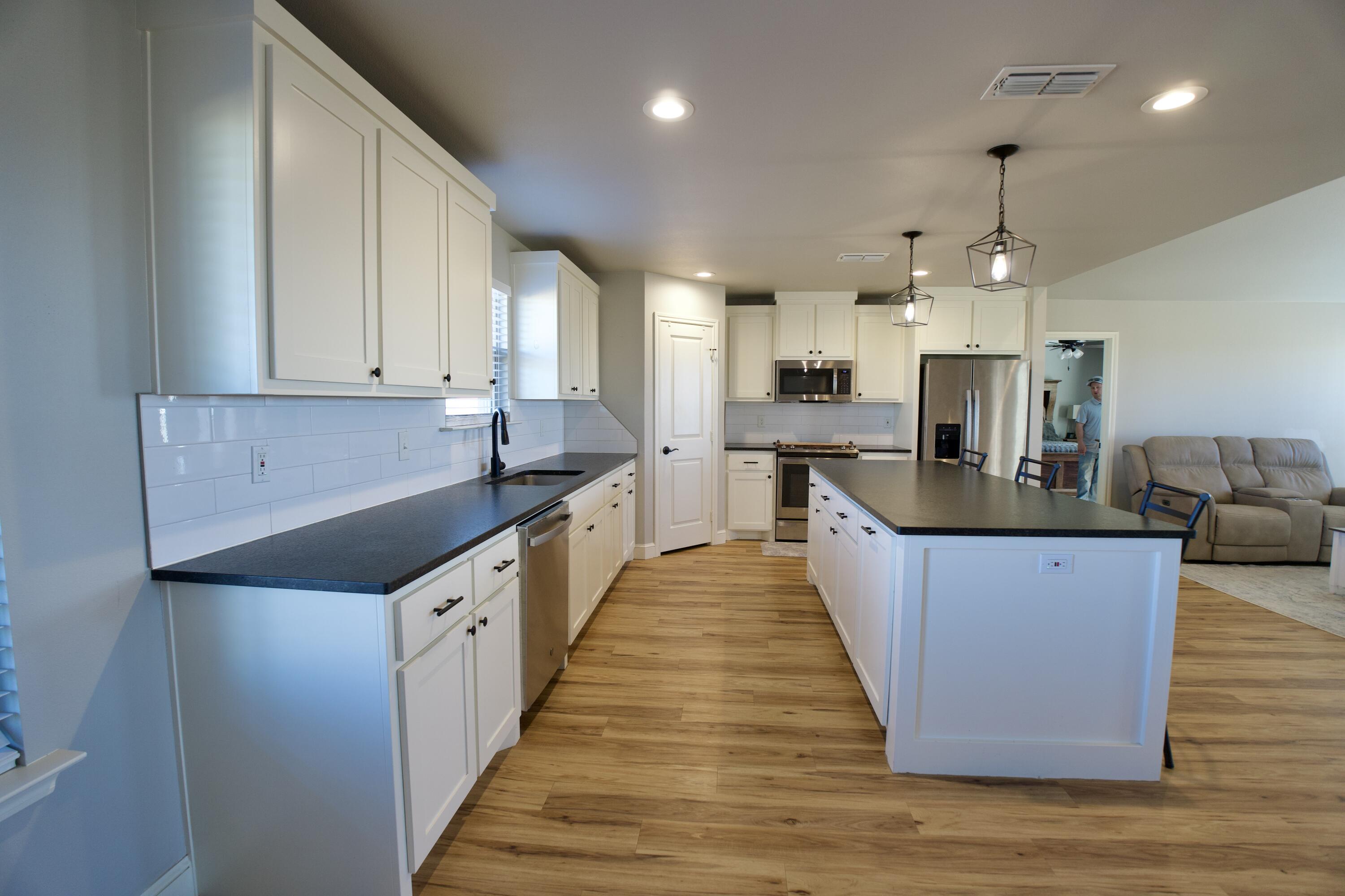 7405 County Road 3700