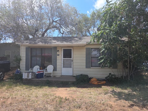 Photo of 707 43rd Street, Lubbock, TX 79404 (MLS # 202613122)