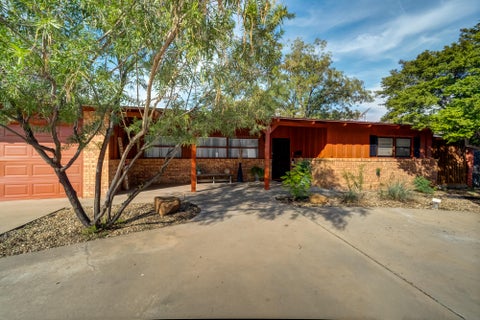 Photo of 3212 40th Street, Lubbock, TX 79413 (MLS # 202614467)