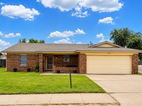 Photo of 5917 14th Street, Lubbock, TX 79416 (MLS # 202612221)