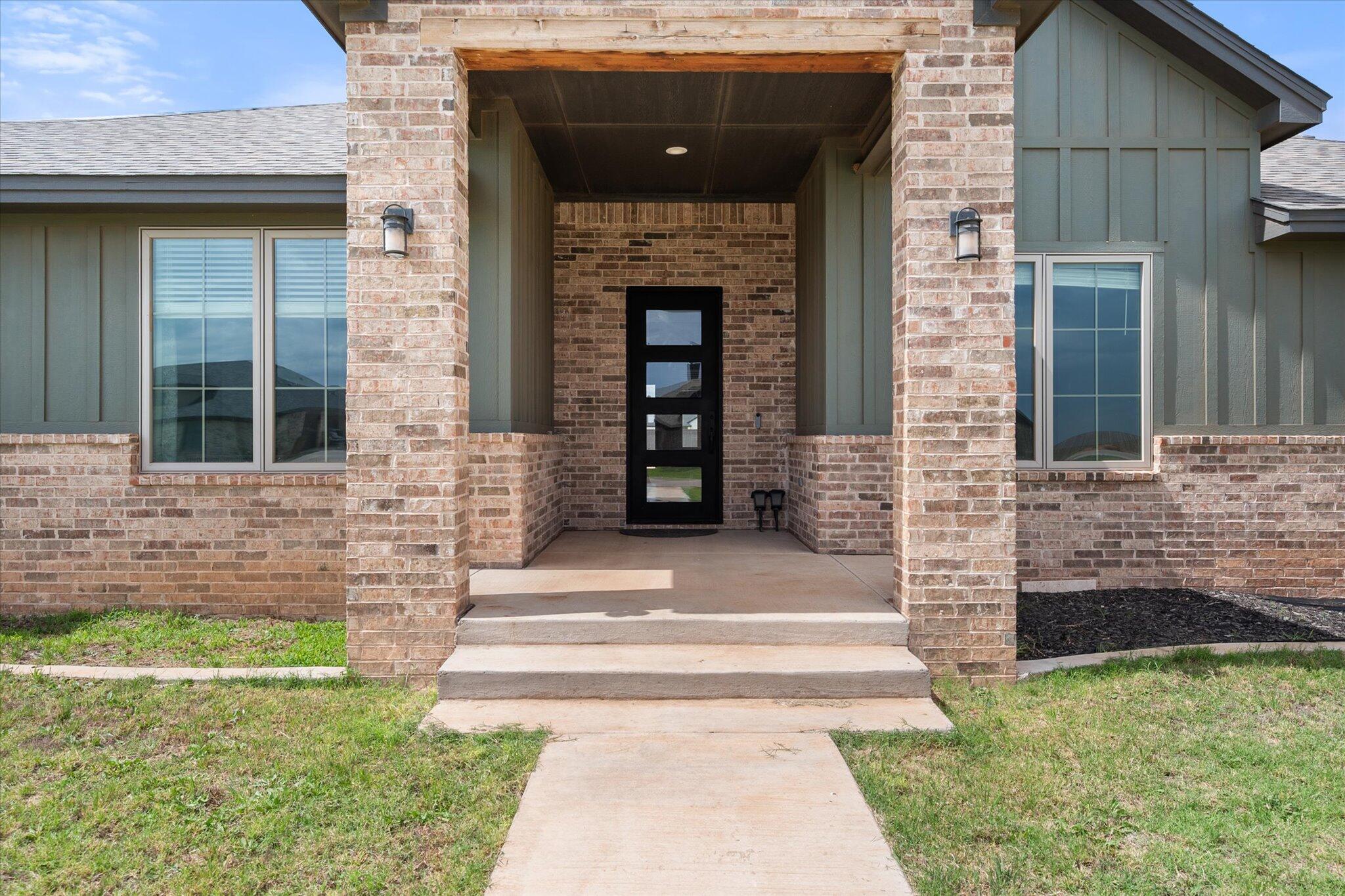 1048 Hawk Lane