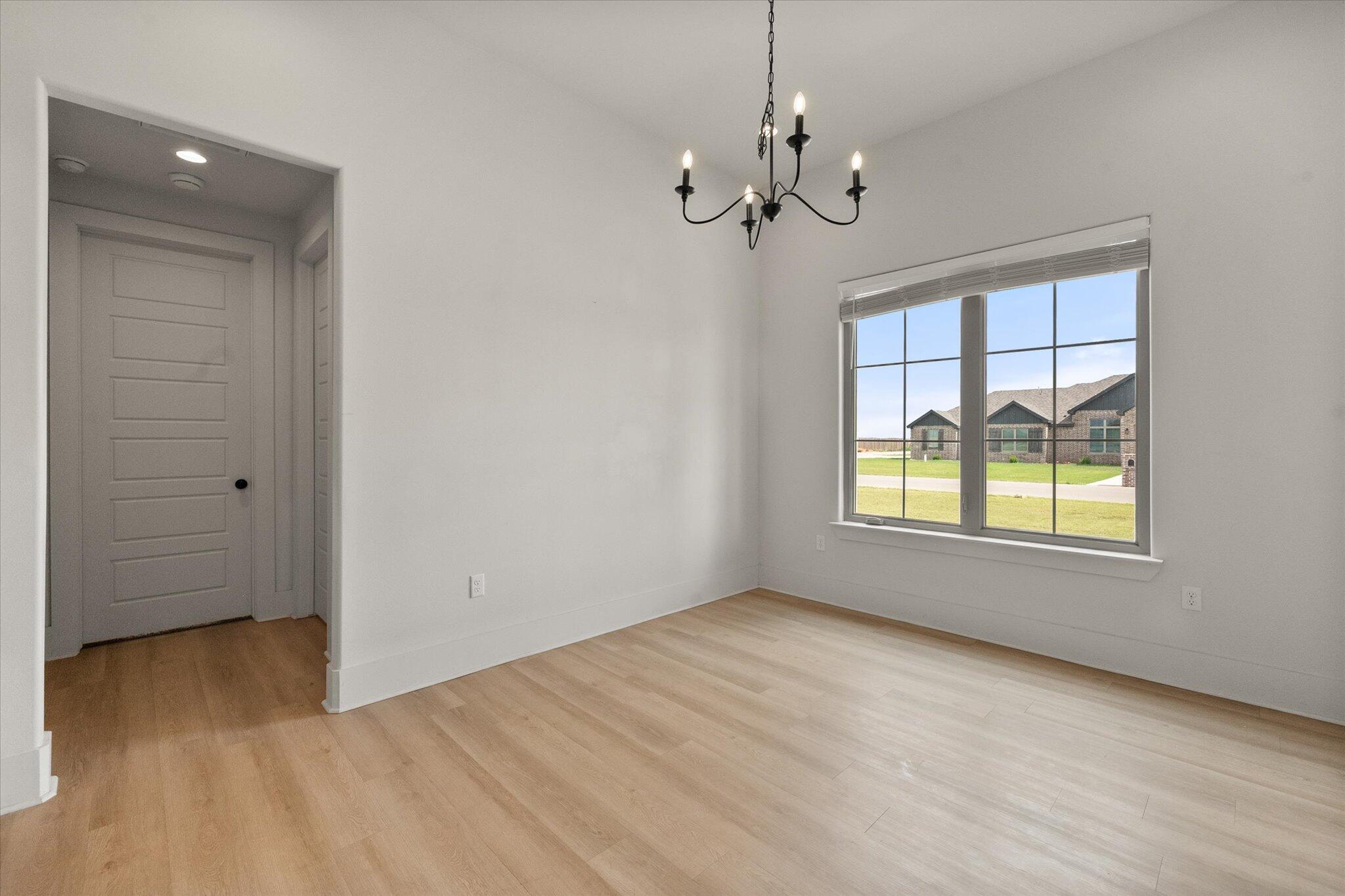 1048 Hawk Lane