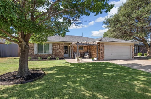 Photo of 1408 5th Street, Shallowater, TX 79363 (MLS # 202611675)