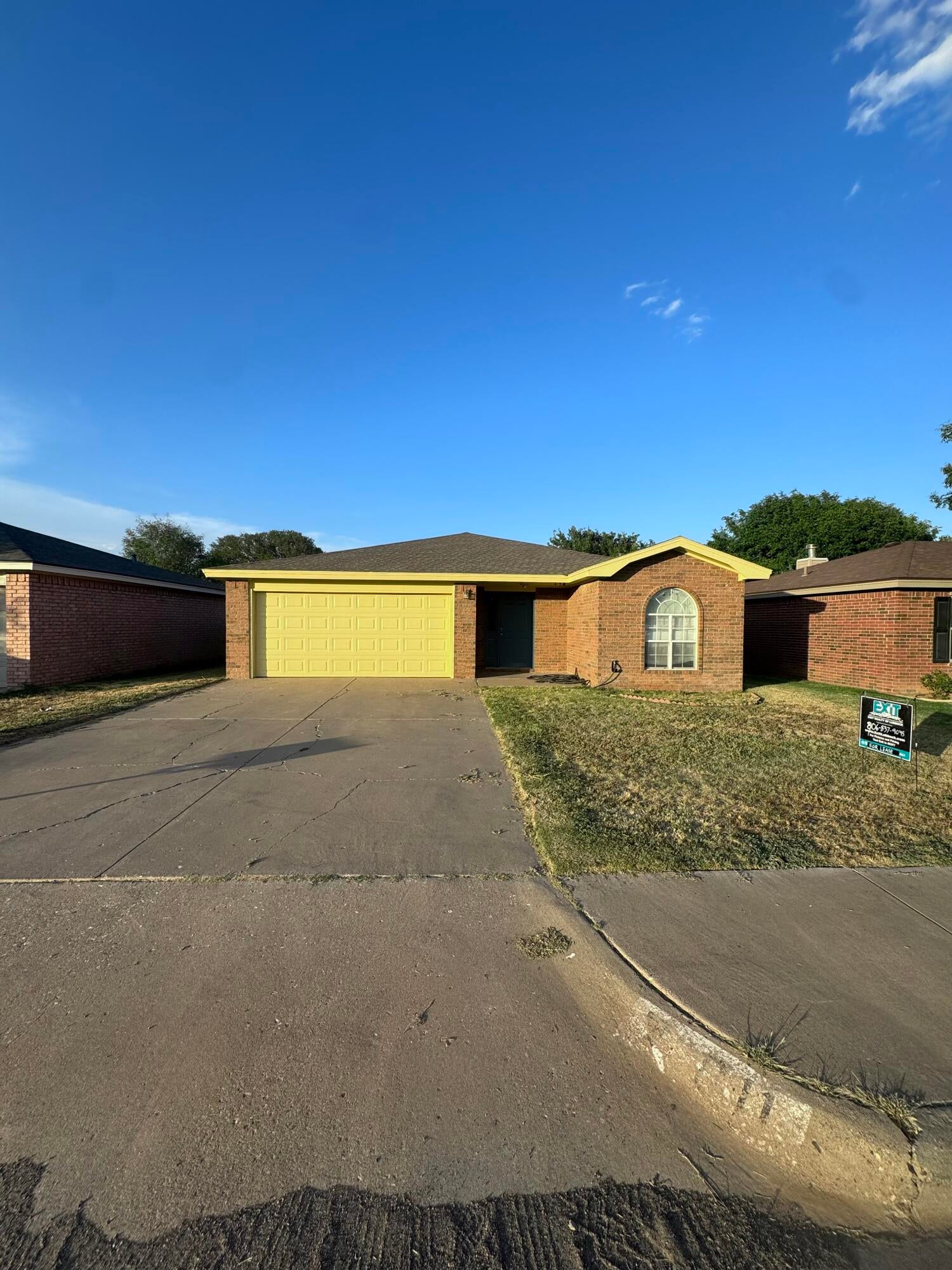 811 Ironton Drive - Photo 2