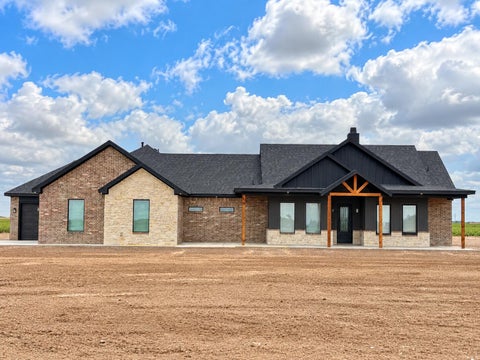 Photo of 2302 County Road 3300, Lubbock, TX 79403 (MLS # 202613632)
