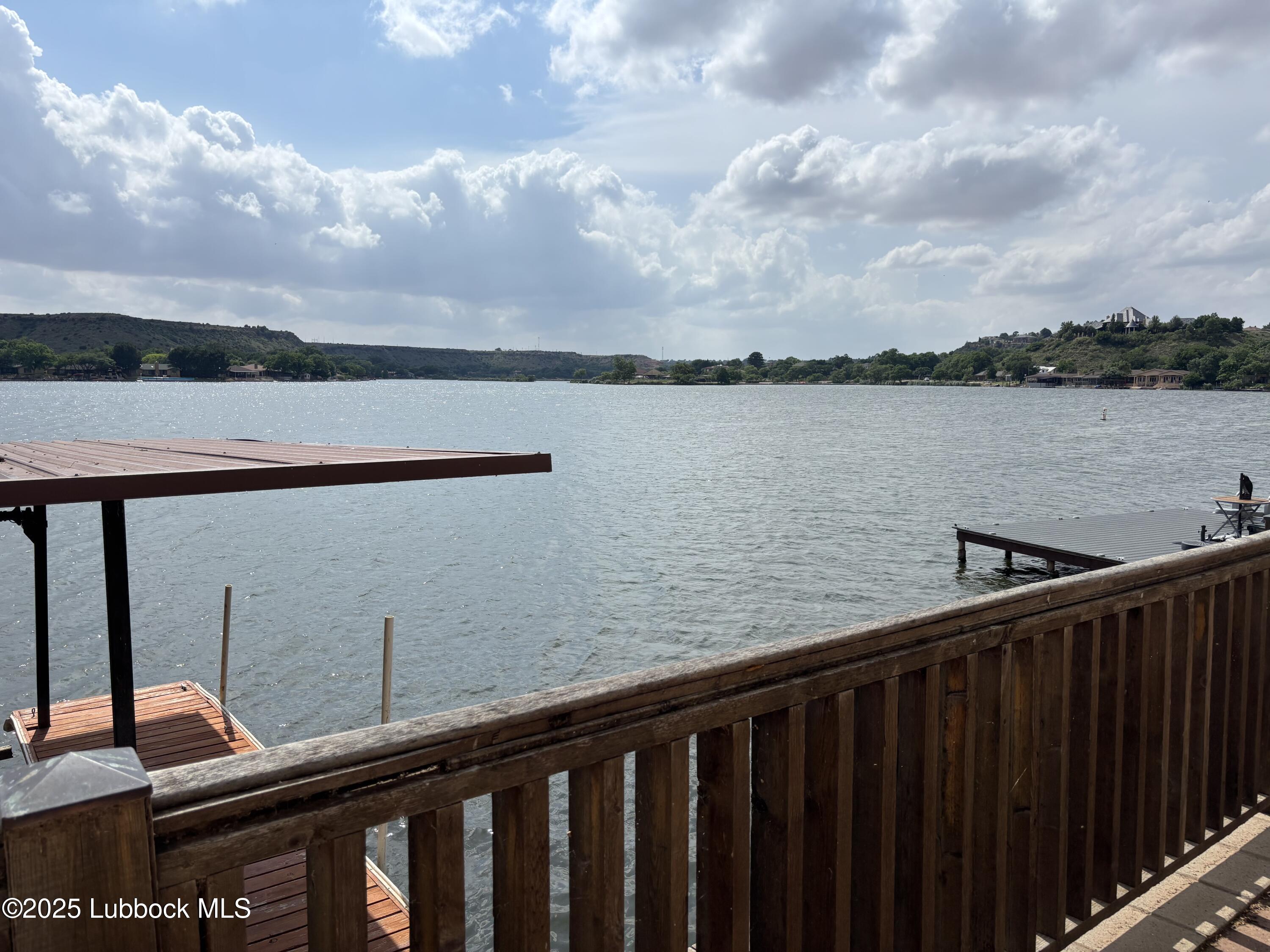 53 E Lakeshore Drive
