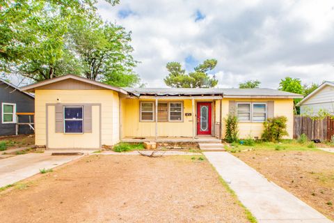 Photo of 1606 60th Street, Lubbock, TX 79412 (MLS # 202607224)