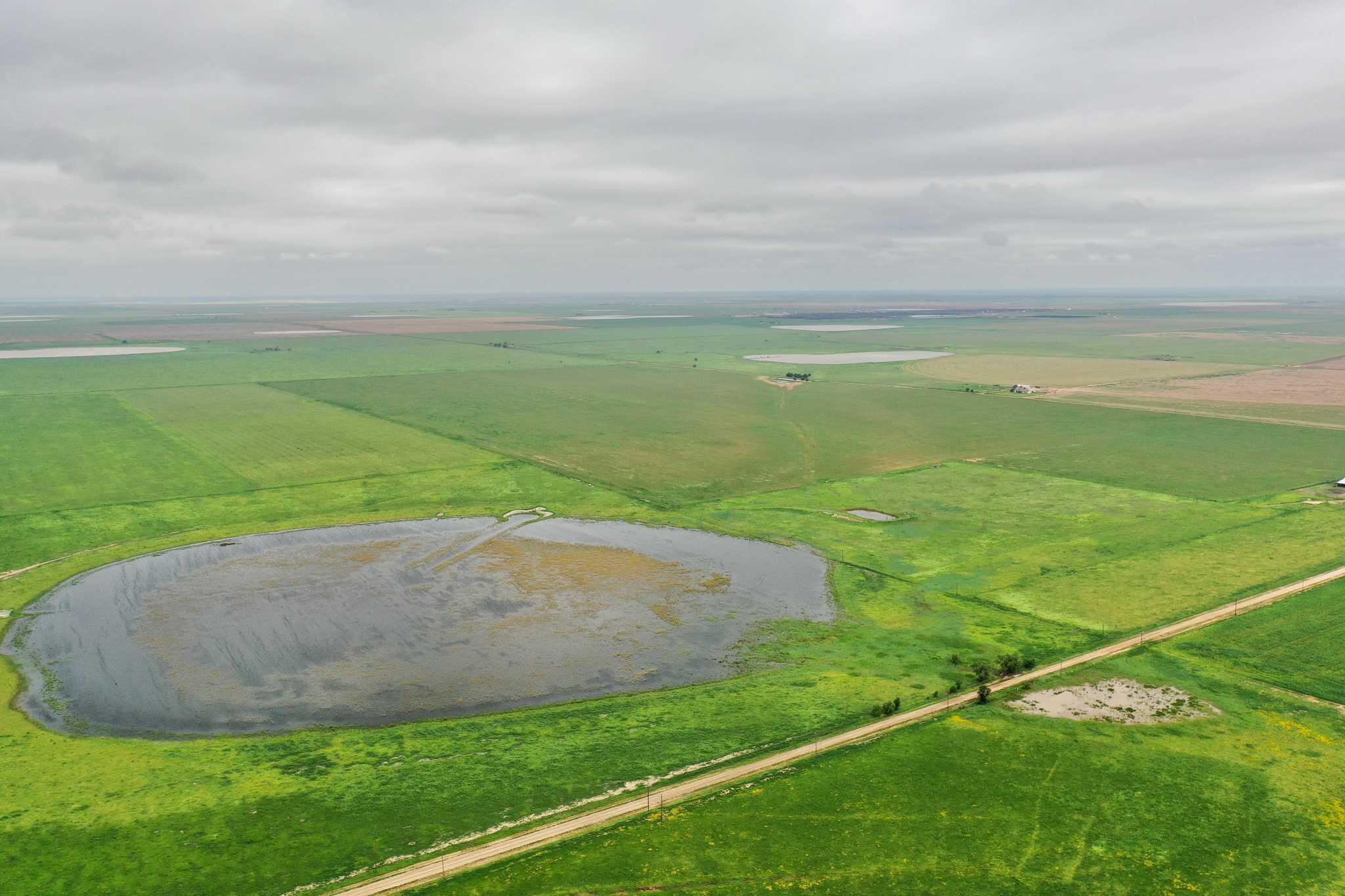 2015 Co Rd 9, Tulia, TX, 79088 1 2015 Co Rd 9